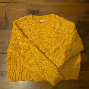 Chandail de laine « crop » jaune moutarde